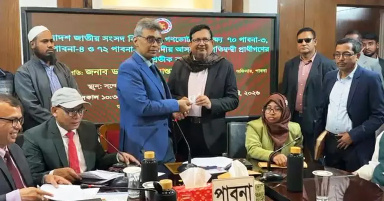 তিন আসনের প্রার্থীদের মাঝে প্রতীক বরাদ্দ